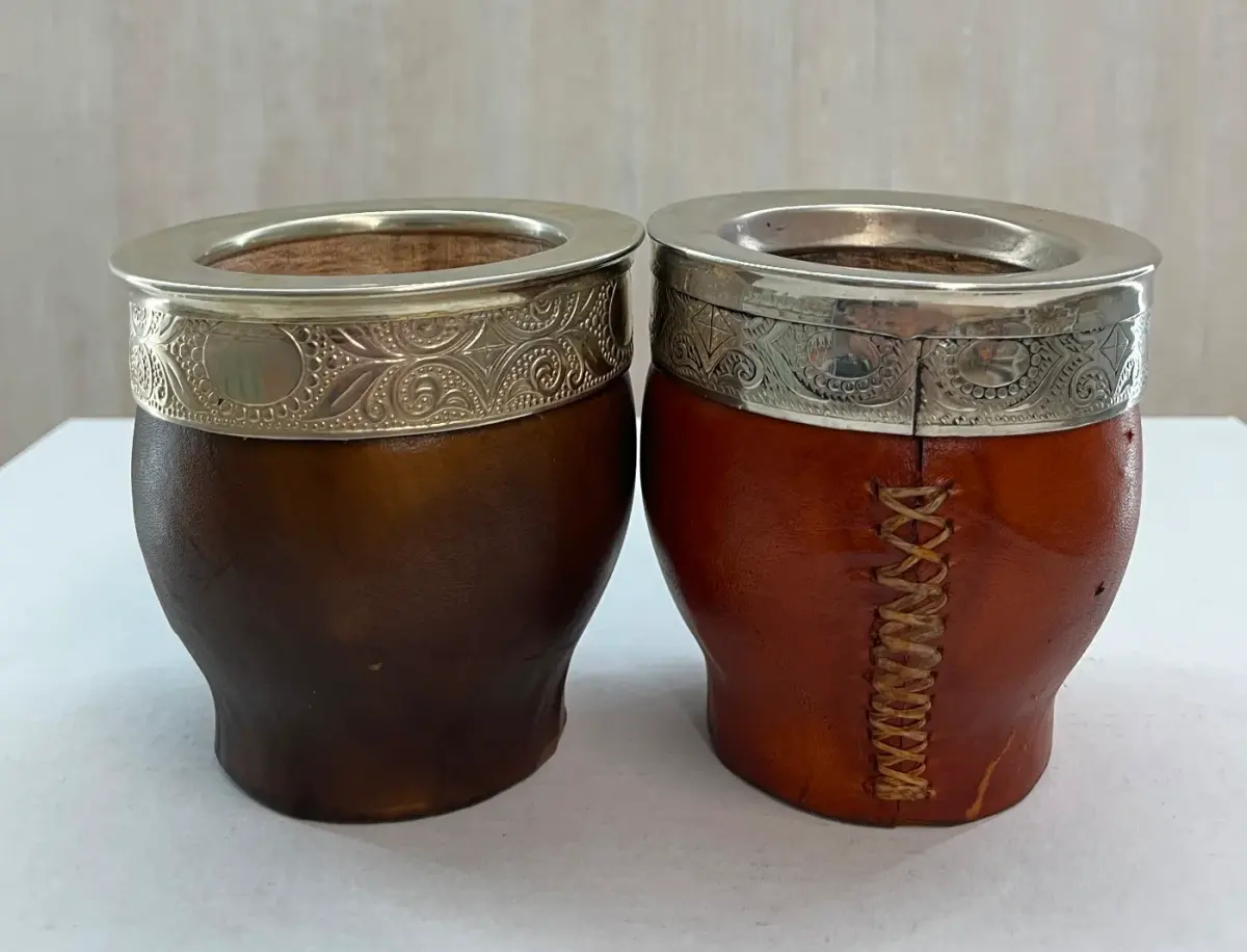 Mate Imperial Madera de Algarrobo / Forrado en Cuero Virola y Fleje de Alpaca