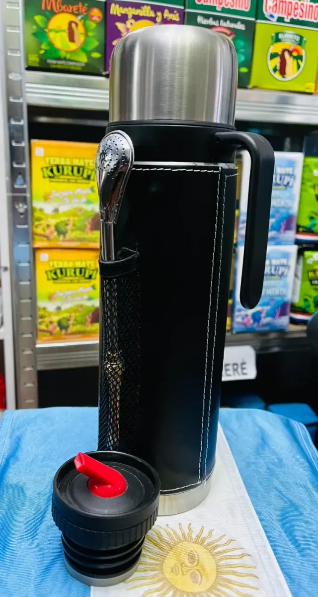 Termo Matero 1Ltr. C/ Forro Eco-Cuero Negro porta Bombilla